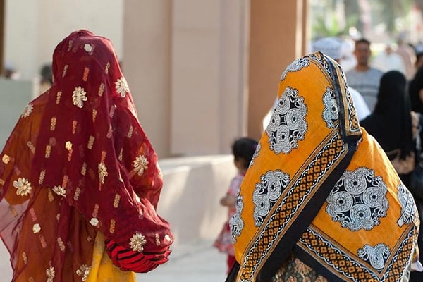 مهاجرت به عمان؛ پوشش زنان در عمان