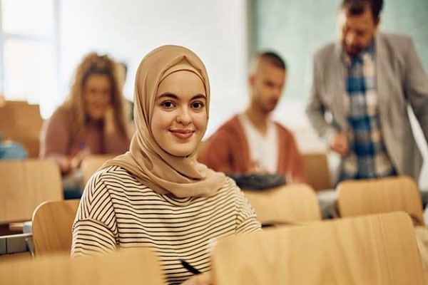 مهاجرت به عمان؛ جایگاه ویژه زنان در اجتماع
