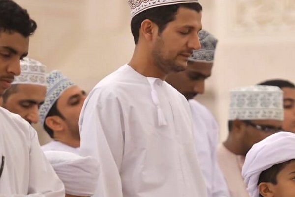 مهاجرت به عمان؛ برگزاری آزاد مراسم‌ مذهبی در عمان