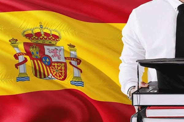 شرایط مهاجرت کاری ب اسپانیا؛ تحصیل رایگان افراد مقیم اسپانیا