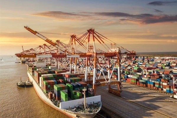 اقامت عمان؛ عمان مهم‌ترین مرکز تجاری خلیج فارس