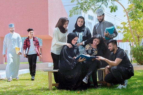 تحصیل در عمان؛ مقاطع دانشگاهی