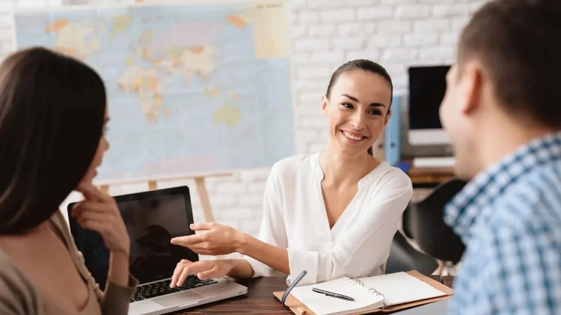 ویزای کار عمان تضمینی ؛ مشورت با کارشناسان مهاجرتی
