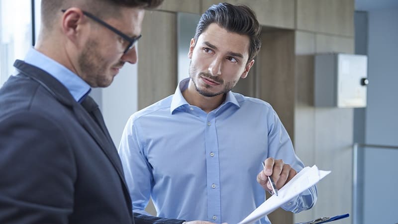 فرم درخواست کار در عمان؛ ترفند نوشتن رزومه قوی با تجربه کم