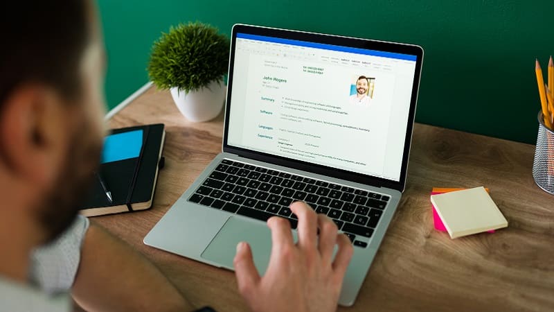 مهاجرت کاری به عمان؛ مراحل درخواست کار