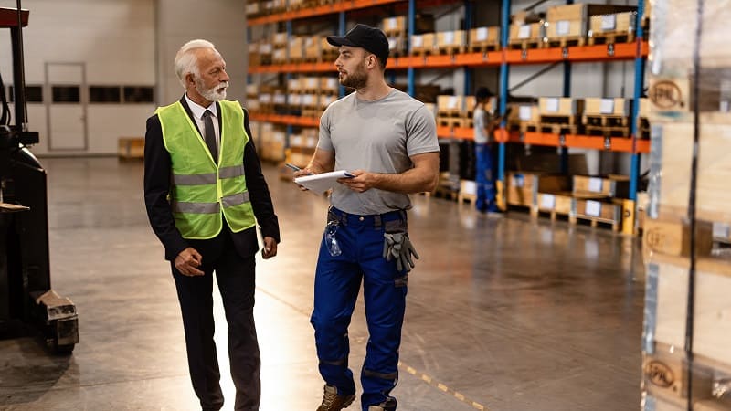 فرم درخواست کار در عمان؛ آینده کاری شغل‌های لجستیک و انبارداری