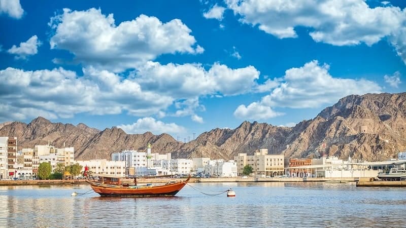 کاریابی عمان در شیراز ؛ مزایای کار در عمان